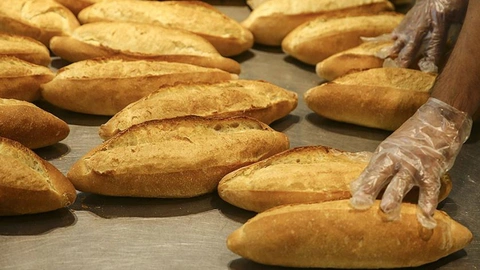 Bakanlıktan tarifeye aykırı ekmek satışına rekor ceza…