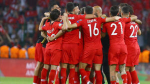 Futbolseverlerin merakla beklediği EURO 2024’te gruplar bugün belli olacak. A