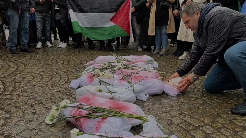 Gazze’deki ateşkes sürecinde Nasr Çocuk Hastanesi’nin yoğun bakım ünitesinde bulunan