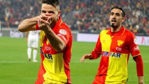 1’inci Lig’de son olarak Gürsel Aksel Stadı’nda lider Eyüpspor’u 5-1