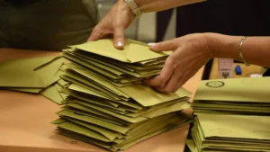 Adalet ve Kalkınma Partisi (AK Parti) 6 büyükşehir için temayül