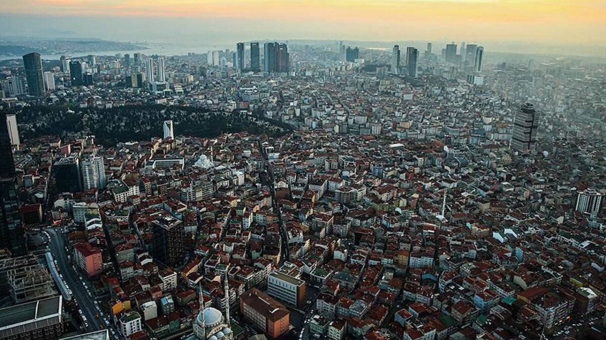 Gümüşhane, Erzincan ve Yalova’nın üzerinde olduğu Kuzey Anadolu kırığında meydana