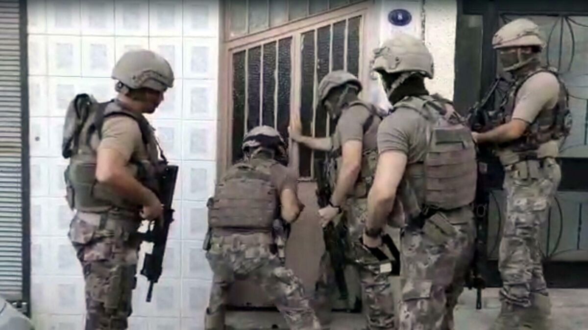 Geçmiş dönemde DEAŞ terör örgütü adına çatışma bölgelerinde faaliyet yürüttüğü