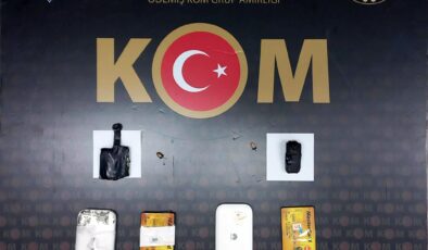 İzmir’de ehliyet sınavında 3 gözaltı