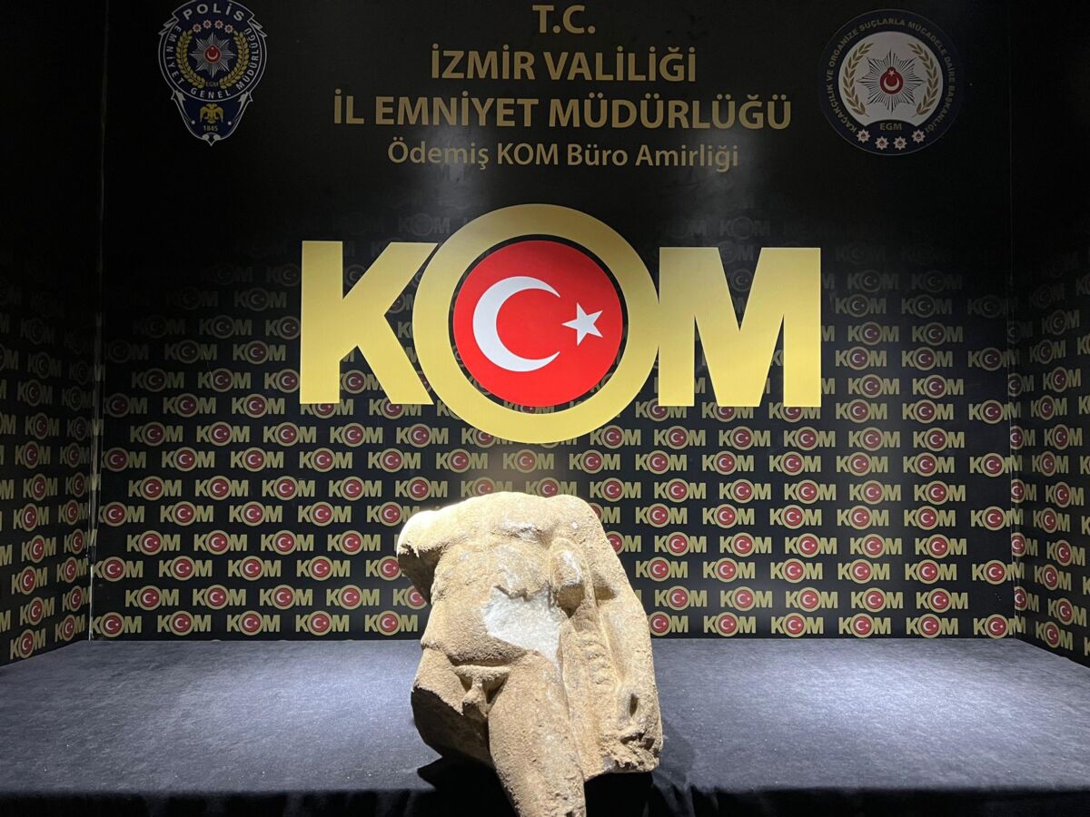 İzmir’in Ödemiş ilçesinde polis operasyon düzenledi. Düzenlenen operasyonda Roma dönemine