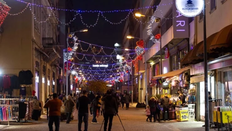 İzmir Kemeraltı’ndaki yeni yıl etkinlikleri iptal edildi