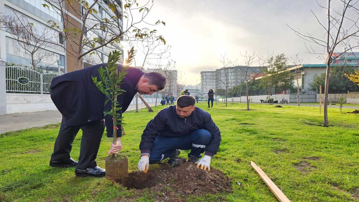 Karşıyaka Belediye Başkanı Dr. Cemil Tugay, “Yurttaşlarımızın doğayla iç içe
