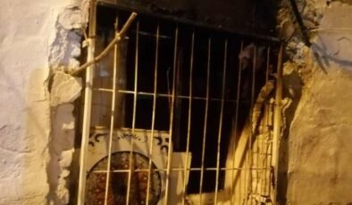 İzmir’de metruk evde çıkan yangında 1 kişi hayatını kaybetti