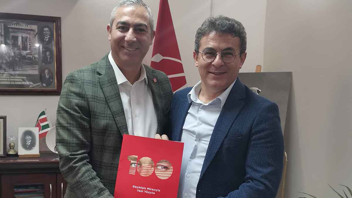 İzmir Büyükşehir Belediyesi (İZBB) CHP Grup Başkanvekili Murat Aydın, Karşıyaka