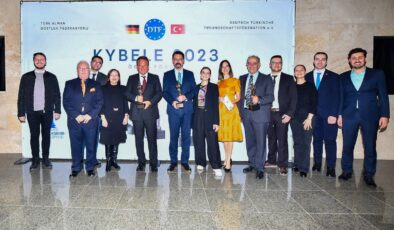 Başkan Soyer’e Türk-Alman Dostluk Federasyonu’ndan Kültür Ödülü