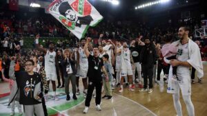 BASKETBOL Süper Ligi’nde Pınar Karşıyaka, art arda 6’ncı galibiyetini evinde