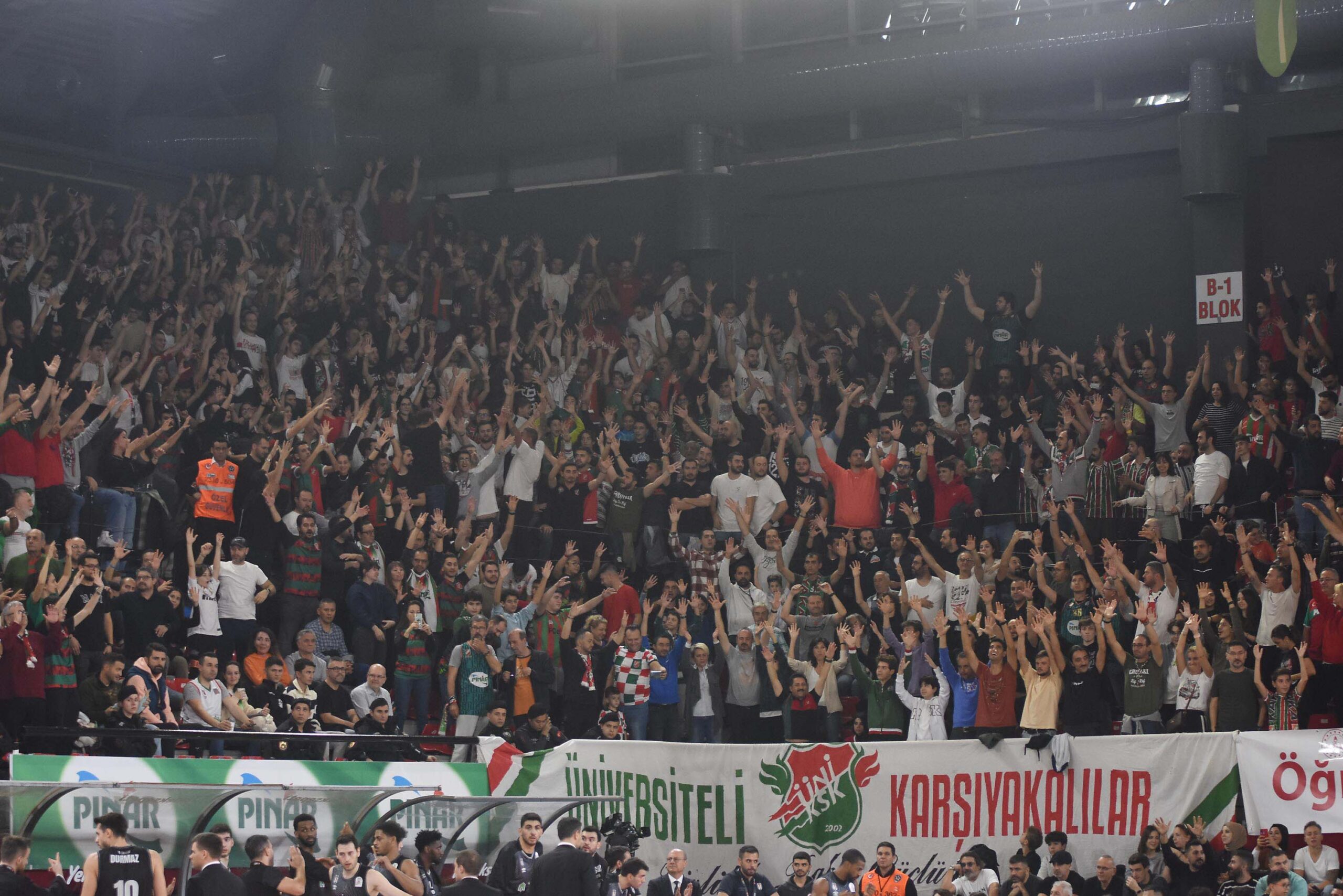 Üst üste 5 galibiyetle zirve yarışına ortak olurken, bu sezon