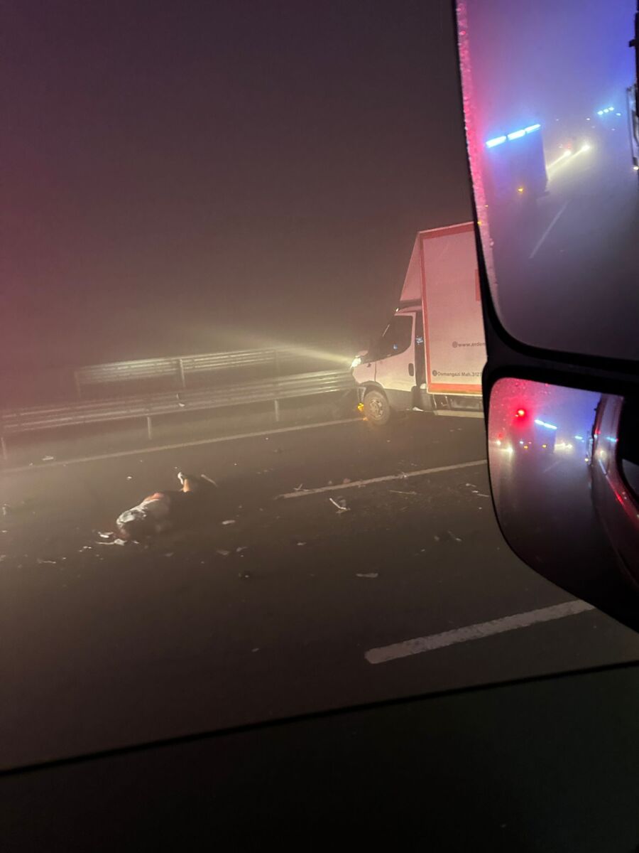 Sakarya’yda, Kuzey Marmara Otoyolu’nda, 3’ü yolcu otobüsü, 7 aracın karıştığı zincirleme trafik