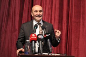 Cumhuriyet Halk Partisi (CHP) İzmir il ve ilçe yönetimleri ve
