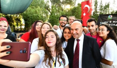 İzmirli üniversite öğrencilerine Başkan Soyer’den yeni yıl müjdesi: 12 milyon TL hesaplarda