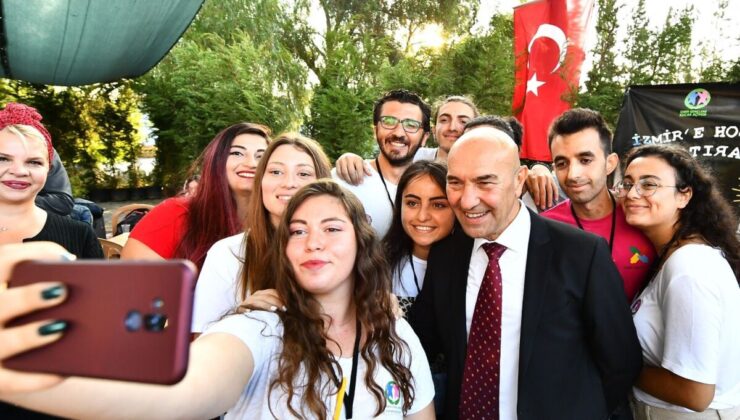 İzmirli üniversite öğrencilerine Başkan Soyer’den yeni yıl müjdesi: 12 milyon TL hesaplarda