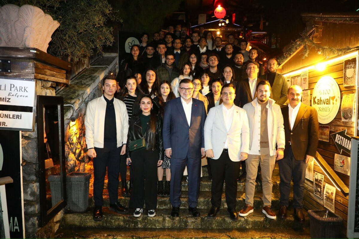 AK Parti İzmir İl Başkanı Bilal Saygılı, Ekonomi Üniversitesi Siyaset