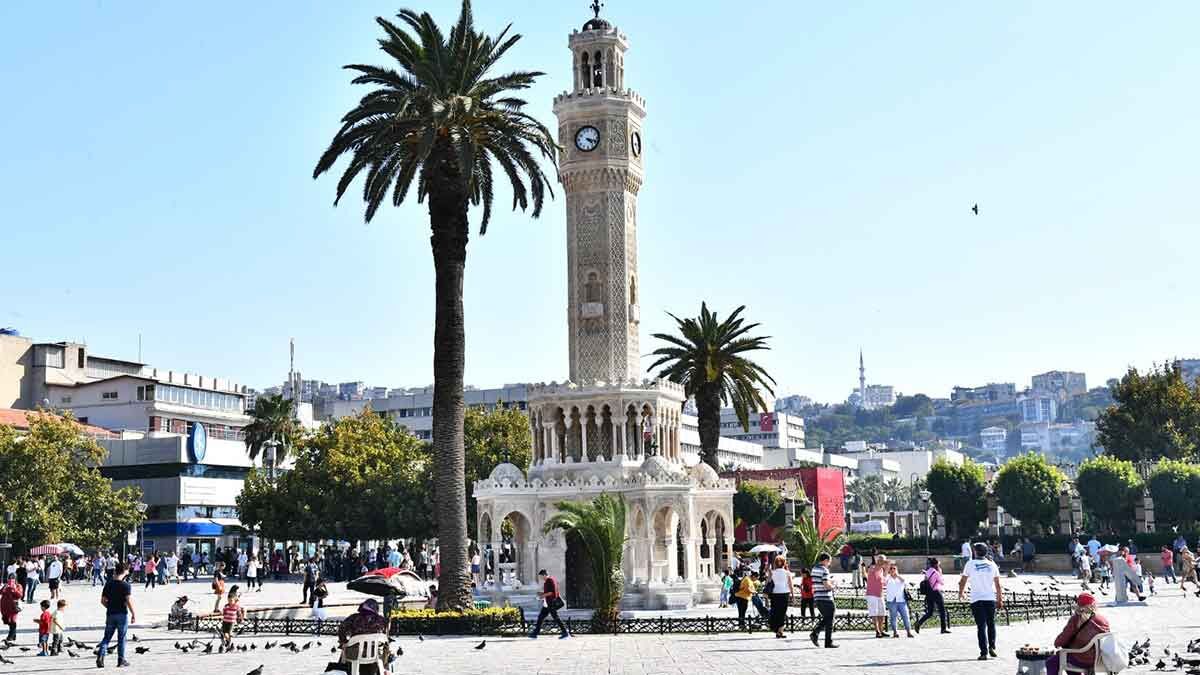 İzmir’in turizmden hak ettiği payı alması için çalışmalarını sürdüren İzmir