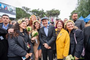 İzmir Büyükşehir Belediyesi ve Karaburun Belediyesi tarafından nergis çiçeğini dünyaya