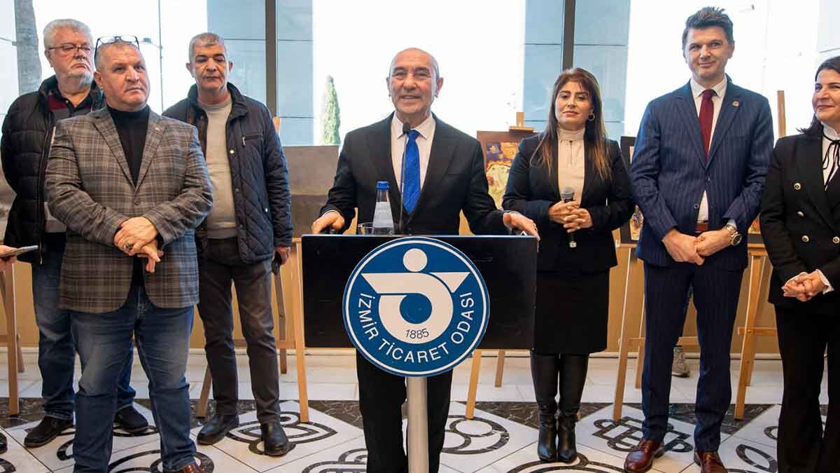 İzmir Büyükşehir Belediye Başkanı Tunç Soyer, “Rumeli’den Göç” temalı resim