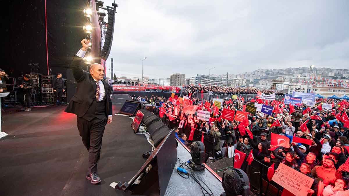 İzmir Büyükşehir Belediye Başkanı Tunç Soyer, Çiğli Tramvayı’nın açılışında önemli