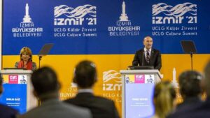 İzmir Kültür Fonu tarafından düzenlenen proje yarışmasının sonuçları ödül töreninde