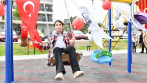 Belediye Başkanı Utku Gümrükçü öncülüğünde ilçeye onlarca yeni park kazandıran