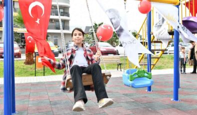 Başkan Gümrükçü Balatçık’ta Parkı Açtı Öğrenci Yurdunun Müjdesini Verdi