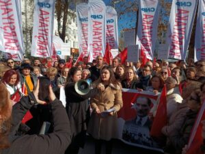 Cumhuriyet Halk Partisi Karşıyaka ilçe örgütü, son günlerde artan şeriat
