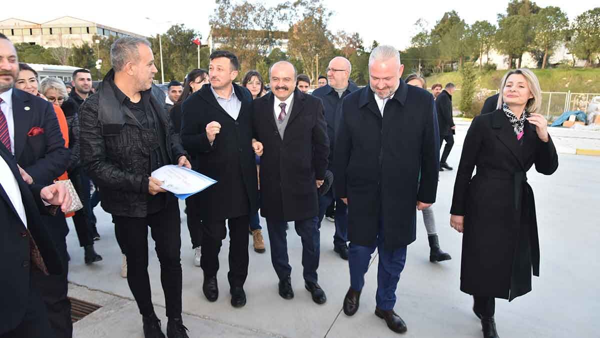 Cumhur İttifakı İzmir Büyükşehir Belediye Başkan Adayı Hamza Dağ ve