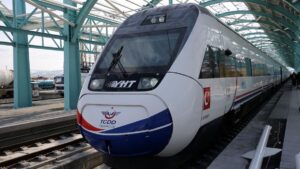 2024 Yatırım Programı’nda duyurulan, Ankara-İzmir Yüksek Hızlı Tren (YHT) Projesi’nin