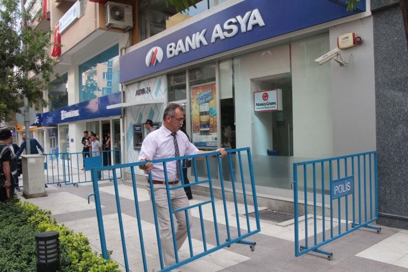 İzmir'de Bank Asya Üzerinden Yürütülen Operasyon

