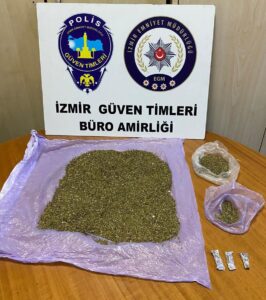 İzmir’de hakkında 4 yıl 4 ay kesinleşmiş hapis cezası olan