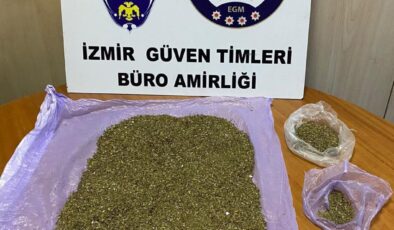 İzmir’de cezaevi firarisi olarak aranıyordu, uyuşturucu madde ile yakalandı