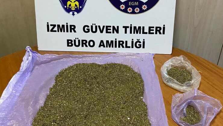 İzmir’de cezaevi firarisi olarak aranıyordu, uyuşturucu madde ile yakalandı