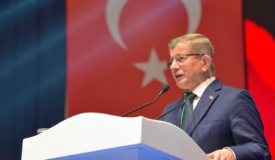 Gelecek Partisi’nde Ahmet Davutoğlu, yeniden genel başkan