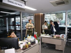 Karşıyaka belediye Başkanı Dr. Cemil Tugay, son 5 yıllık süreç