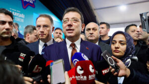 İstanbul Belediye Başkanı İmamoğlu Beylikdüzü Vira Kavşağı açılışında gazetecilerin sorularını