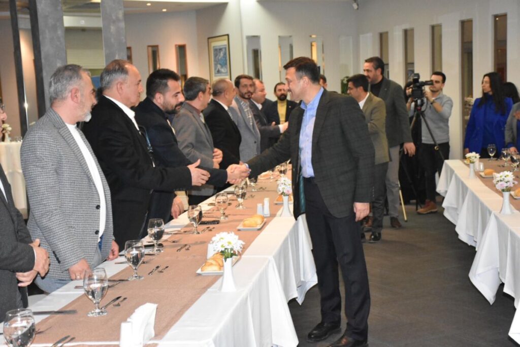 ak-parti-izmir-hamza-dag