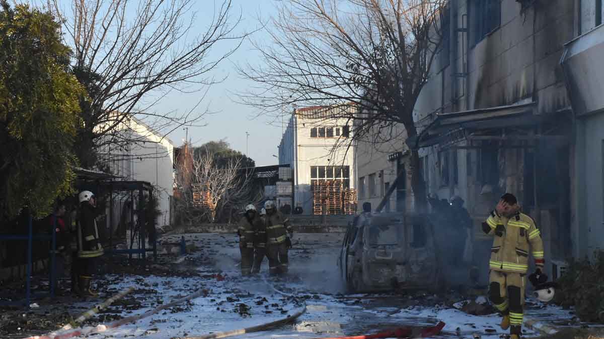 İzmir’in Çiğli ilçesinde bir süre önce faaliyetine son verilen parfüm