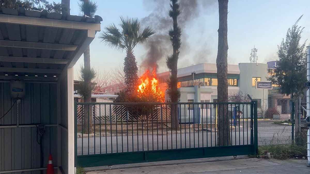 İzmir’in Çiğli ilçesinde bir süre önce faaliyetine son verilen parfüm