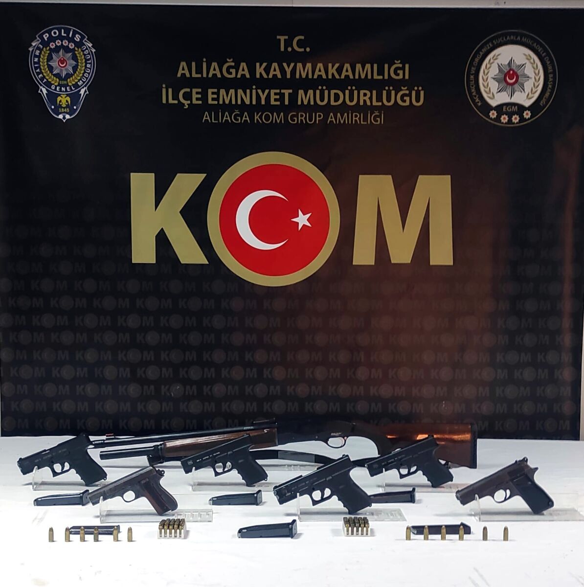 İzmir’in Menemen ilçesinde silah kaçakçılığı yaptığı tespit edilen O.T., operasyonla