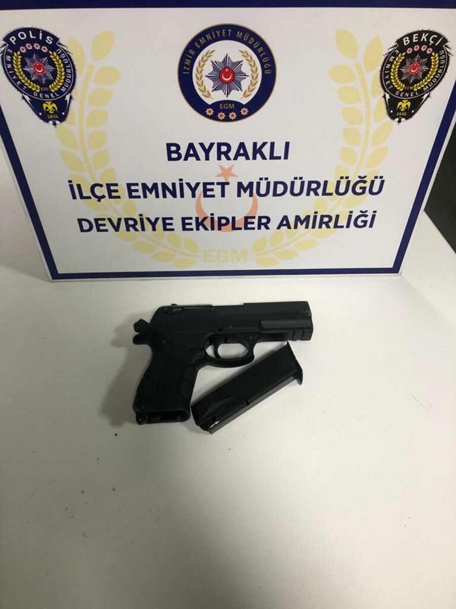 İzmir’de 2 kişi yılbaşı gecesi havaya ateş açtı. İzmir’in Bayraklı