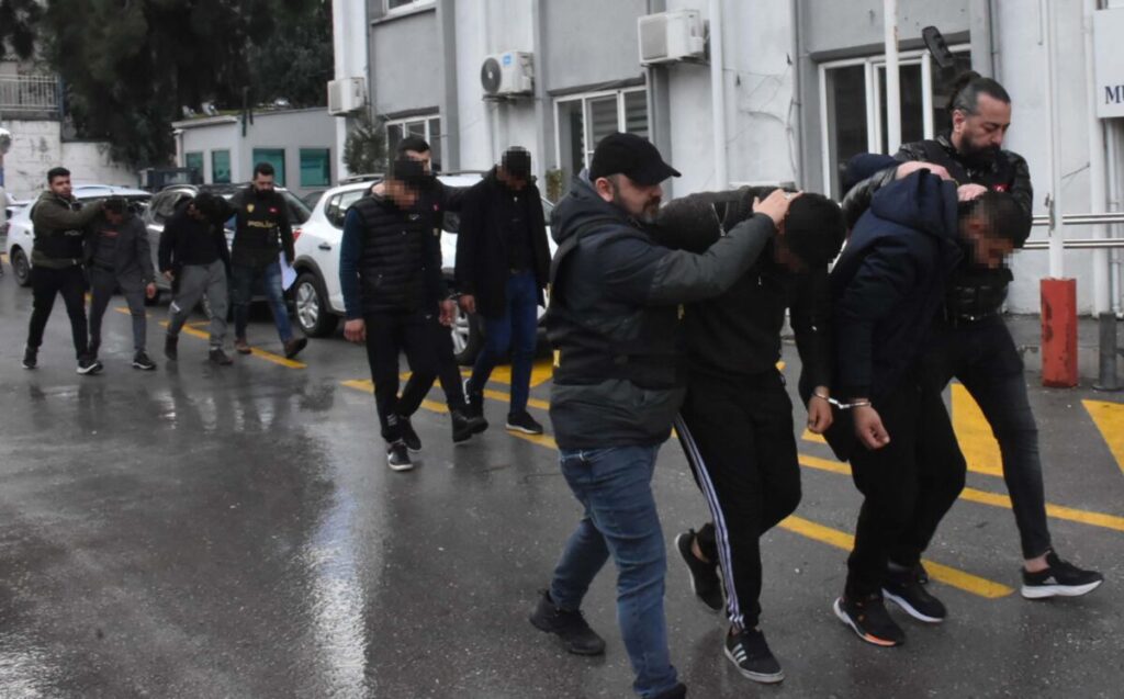 Kız kaçırma husumeti: 8 şüpheli adliyede