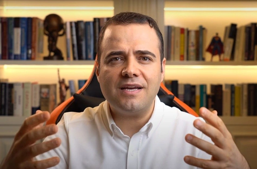 Hafize Gaye Erkan’ın Koltuğu Tehlikede mi? Prof. Dr. Özgür Demirtaş’tan Yorumlar Prof. Dr. Özgür Demirtaş, odağında Türkiye Cumhuriyet Merkez Bankası’nın bulunduğu