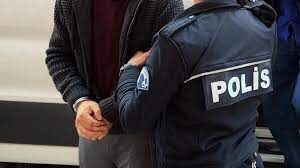 İzmir’de çeşitli suçlardan aranan 3 hükümlü 3 ayrı operasyonla yakalandı