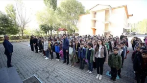 Milli Eğitim Bakanı Yusuf Tekin, şehit olan askerler için 15