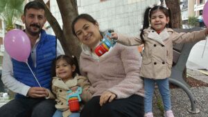 İzmir’de yaşayan Hakan Güngör (35) ve Duygu Güngör (36) çiftinin