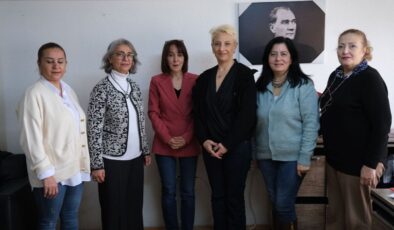 İzmir Kent Konseyi Kadın Meclisi’nden Demokrat Gündem’e ’10 Ocak Çalışan Gazeteciler Günü’ ziyareti