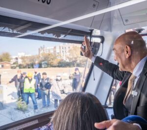 İzmir Büyükşehir Belediyesi, yapımı tamamlanan Çiğli Tramvayı 27 Ocak Cumartesi